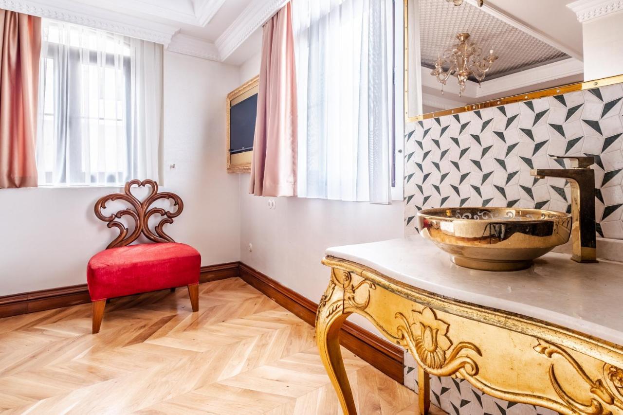 Sakine Hanim Mansion * Istanboel
