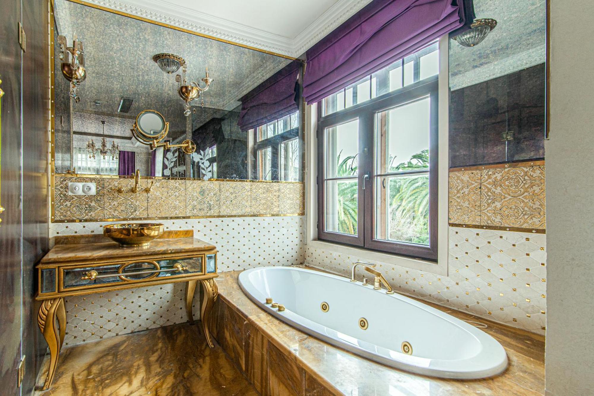 Sakine Hanim Mansion * Istanboel